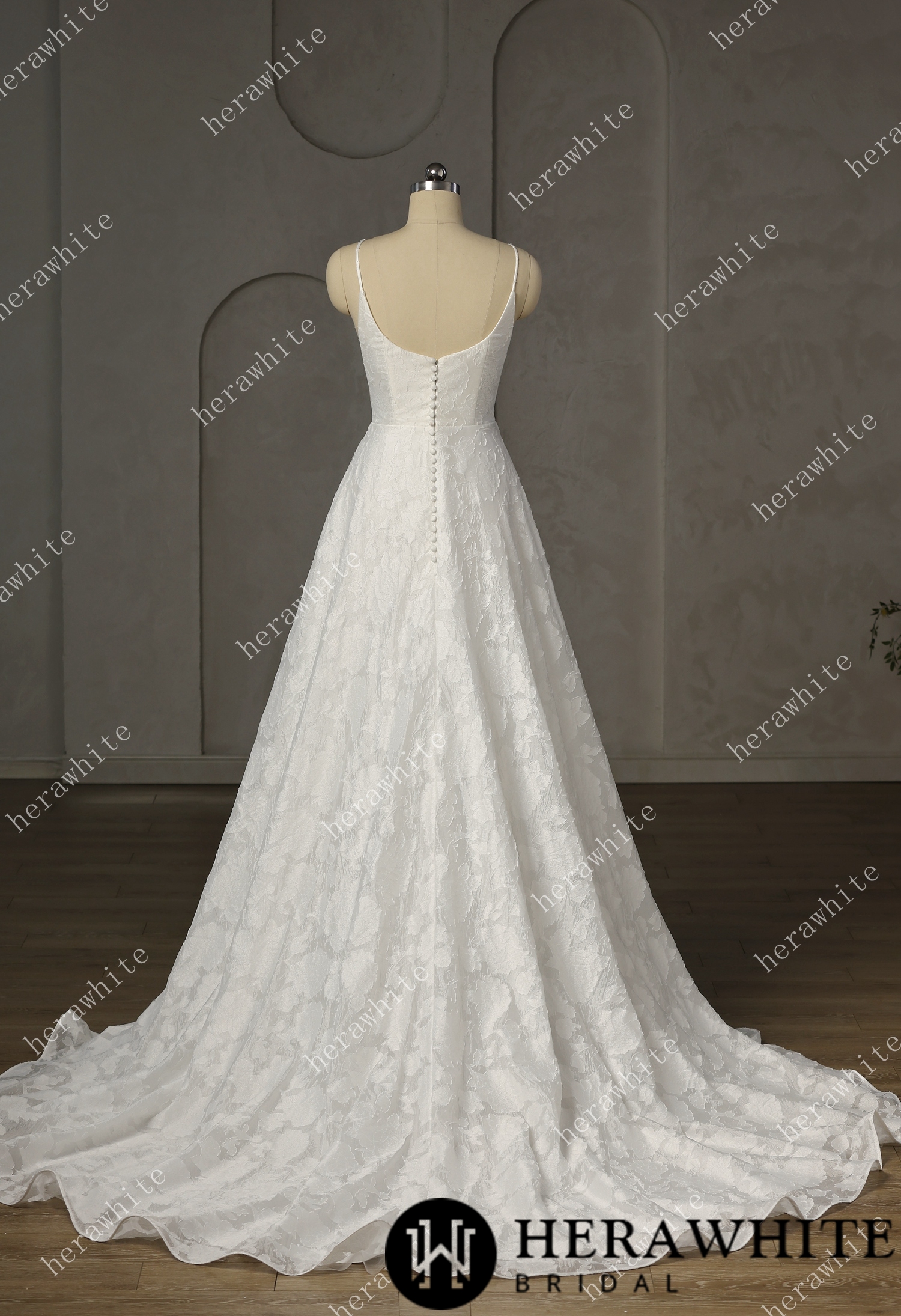 In Stock/ Exquisite  Jacquard  Organza Spaghetti Strap A-Line Wedding Gown