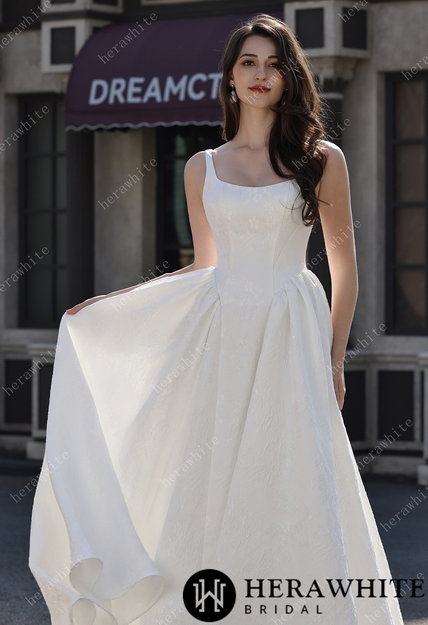 In Stock/ Dignified Square Neckline Subtle Textured Basque Jacquard Satin Ballgown