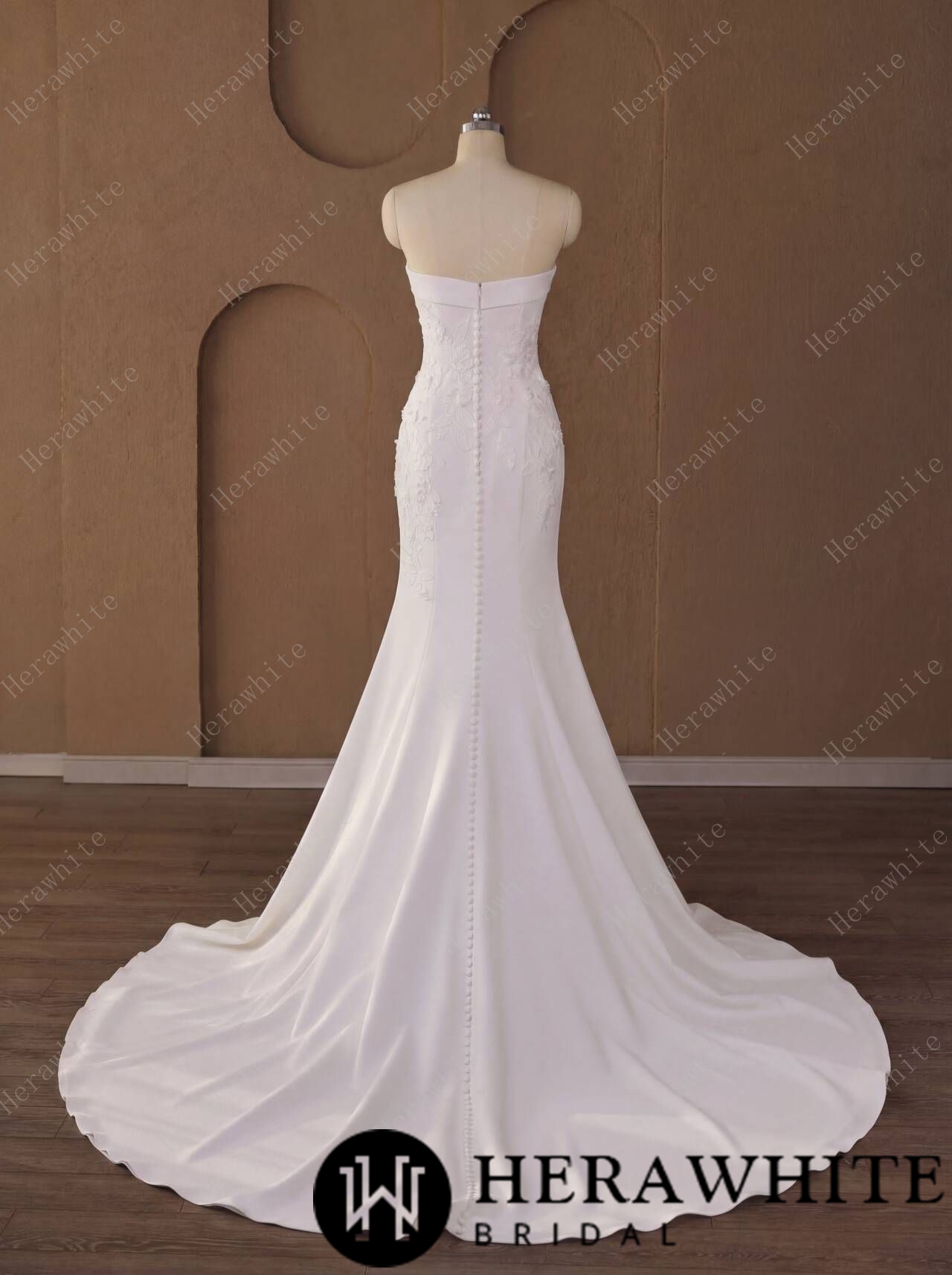 In Stock / Elegant Strapless Crepe Mermaid Wedding Dress With 3D Floral Appliqué & Detachable Overskirt