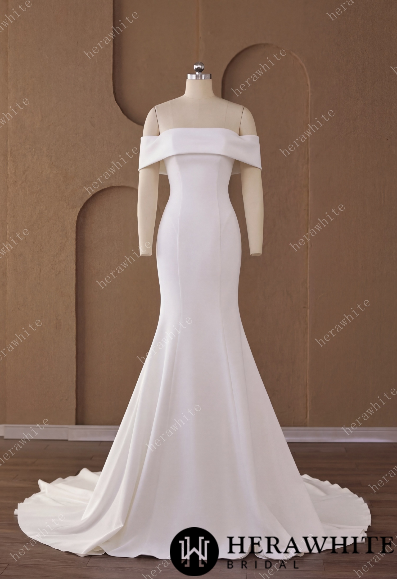 In Stock / Off-the-Shoulder Mermaid Crepe Wedding Dress