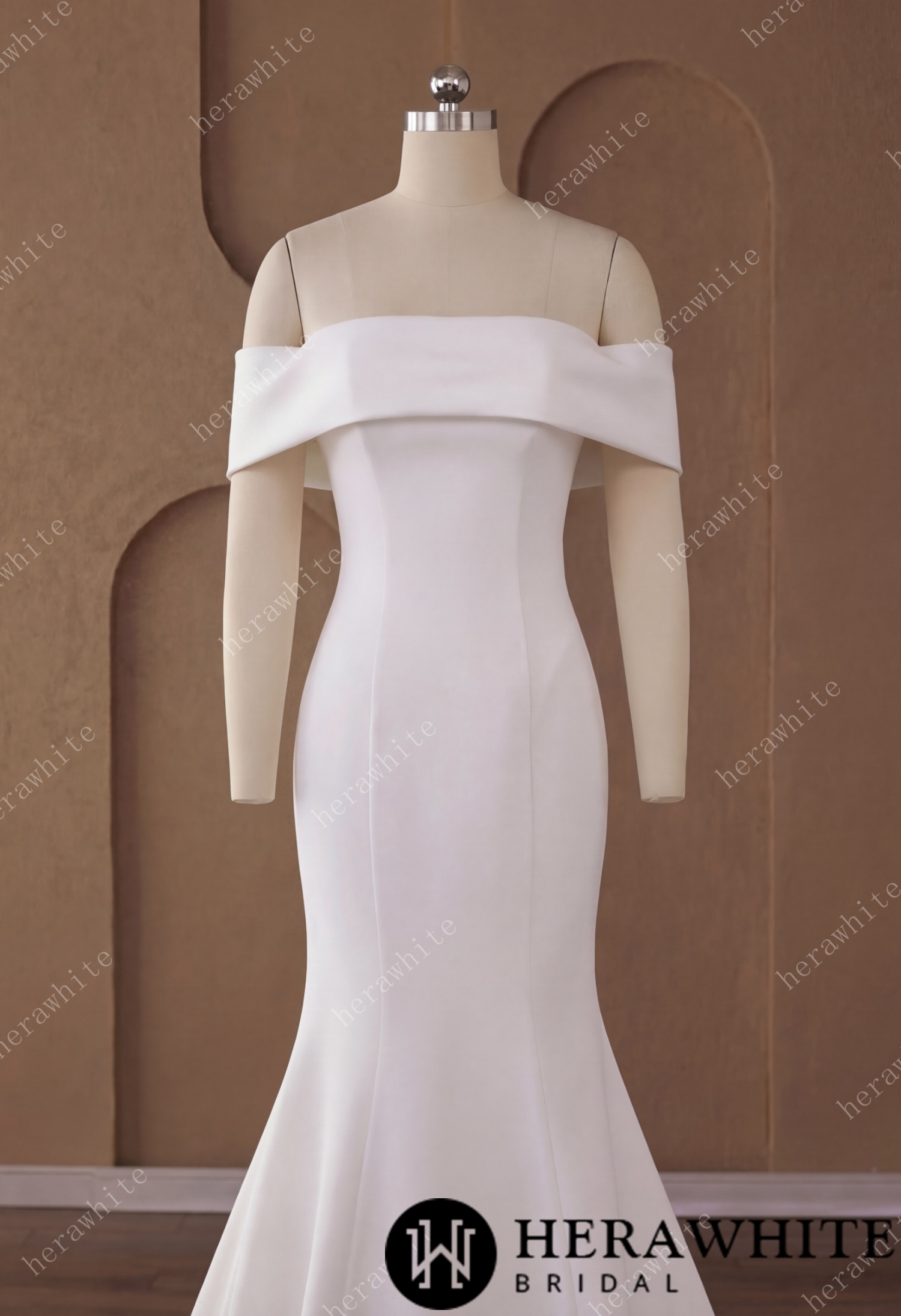 In Stock / Off-the-Shoulder Mermaid Crepe Wedding Dress