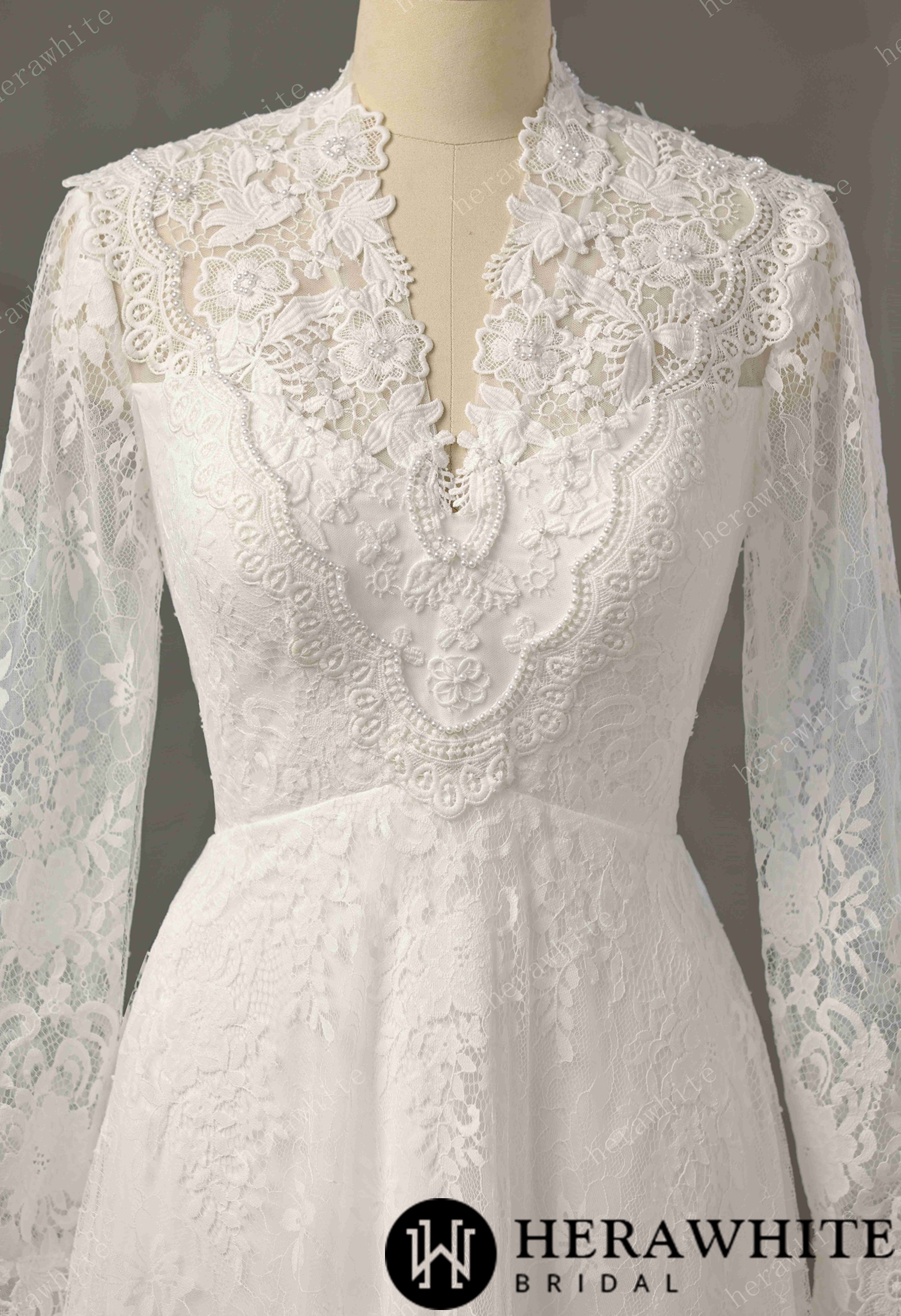 Vintage Boho Lace Sheath Wedding Gown With Illusion Long Bell Sleeves