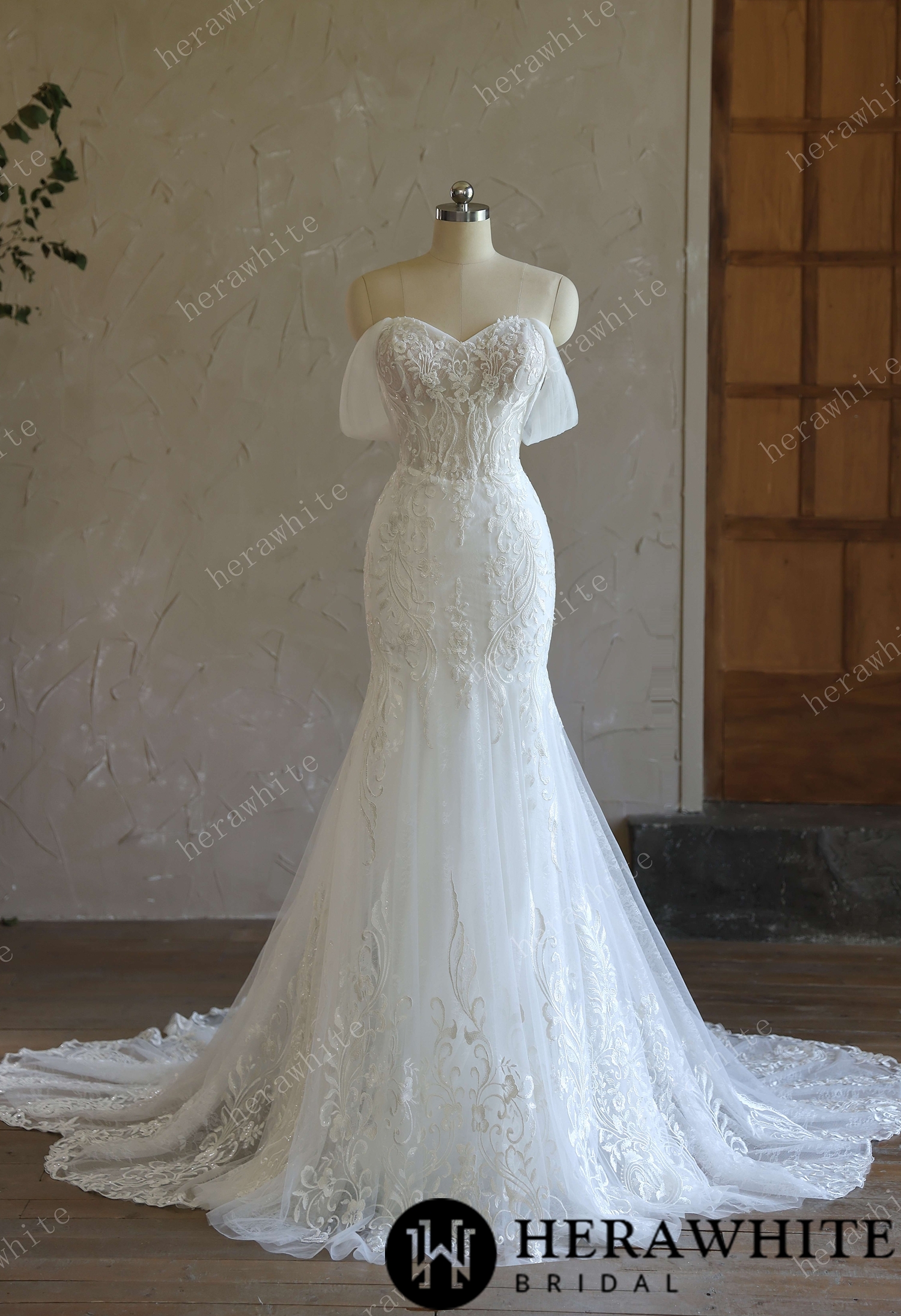 Sweetheart Lace Fit-and-Flare Wedding Gown With Detachable Off-Shoulder Sleeves & Scalloped Train