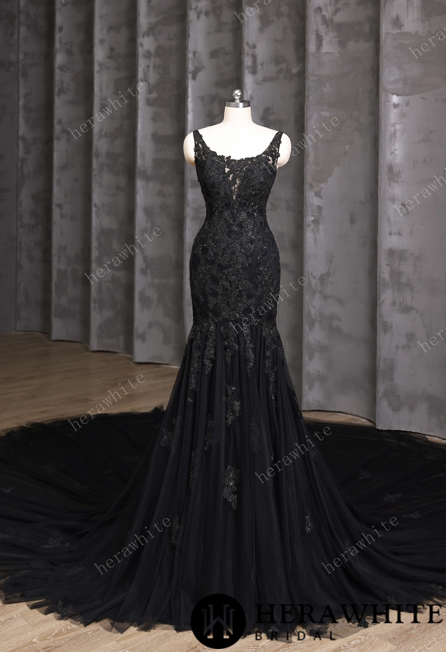 Black Lace Mermaid Wedding Gown With 2m Train Length