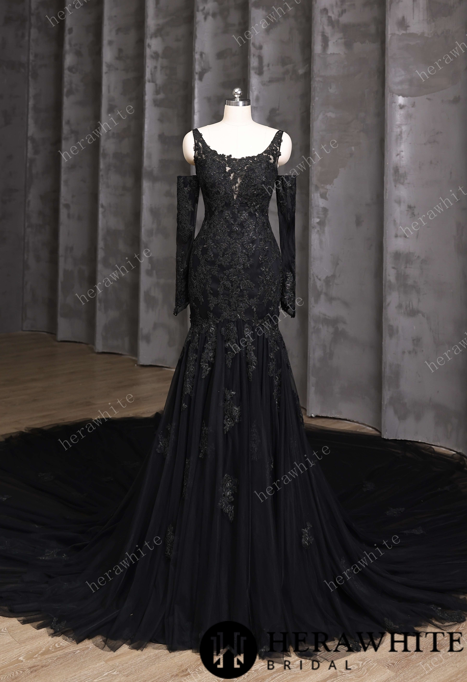 Black Lace Mermaid Wedding Gown With 2m Train Length