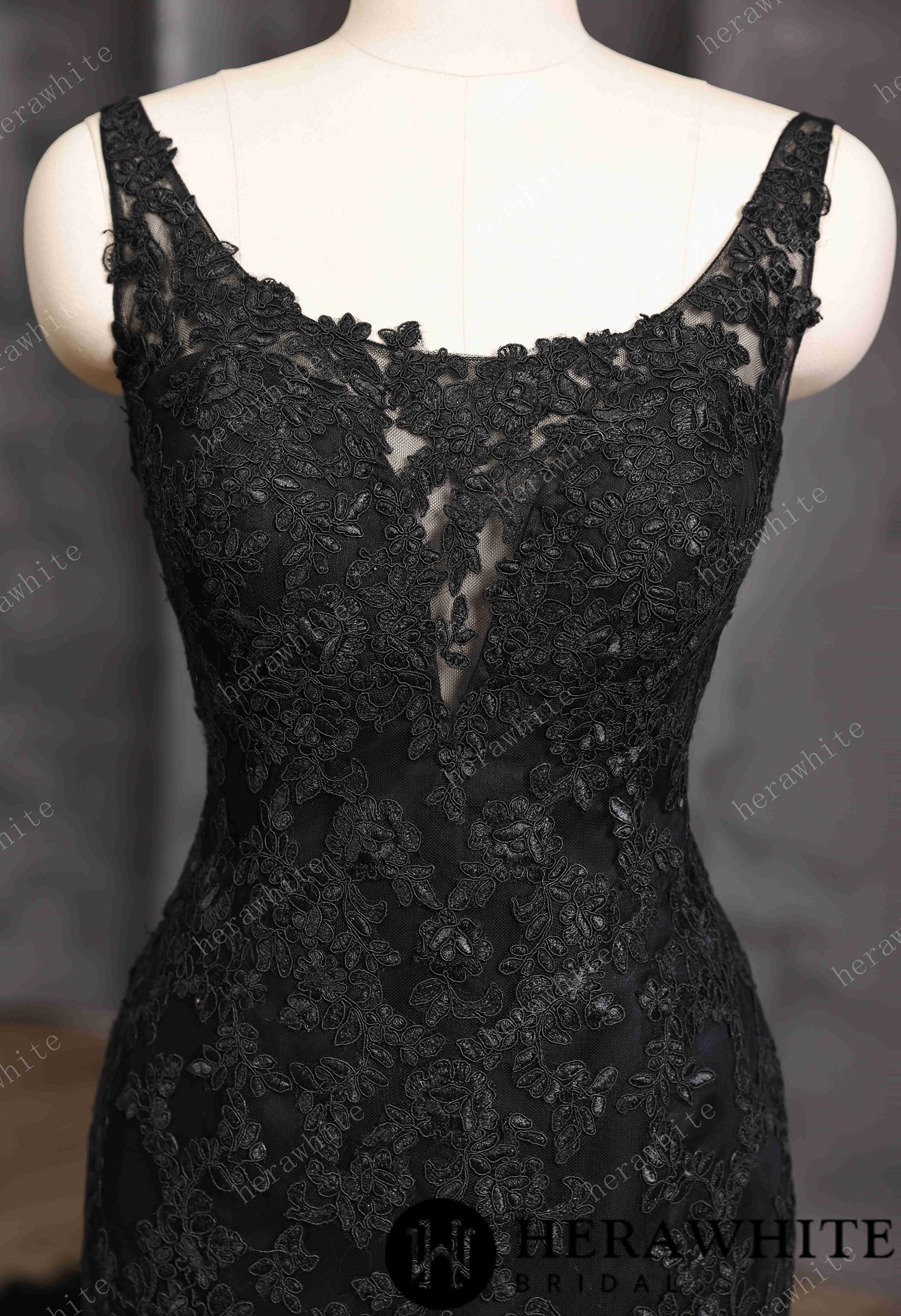 Black Lace Mermaid Wedding Gown With 2m Train Length