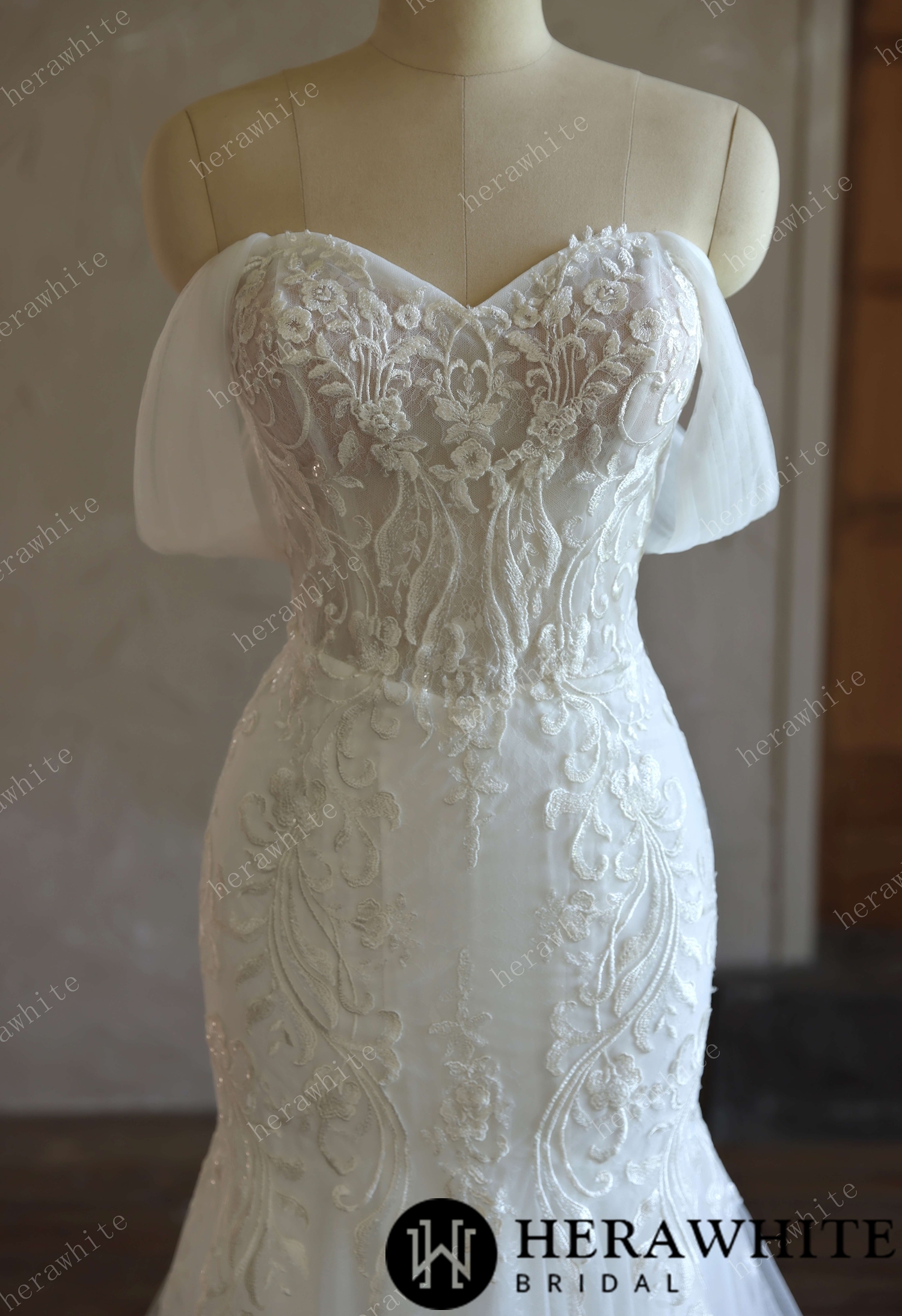 Sweetheart Lace Fit-and-Flare Wedding Gown With Detachable Off-Shoulder Sleeves & Scalloped Train