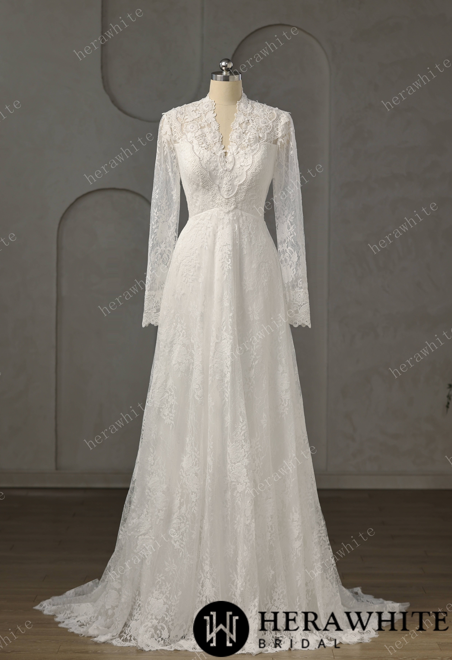Vintage Boho Lace Sheath Wedding Gown With Illusion Long Bell Sleeves