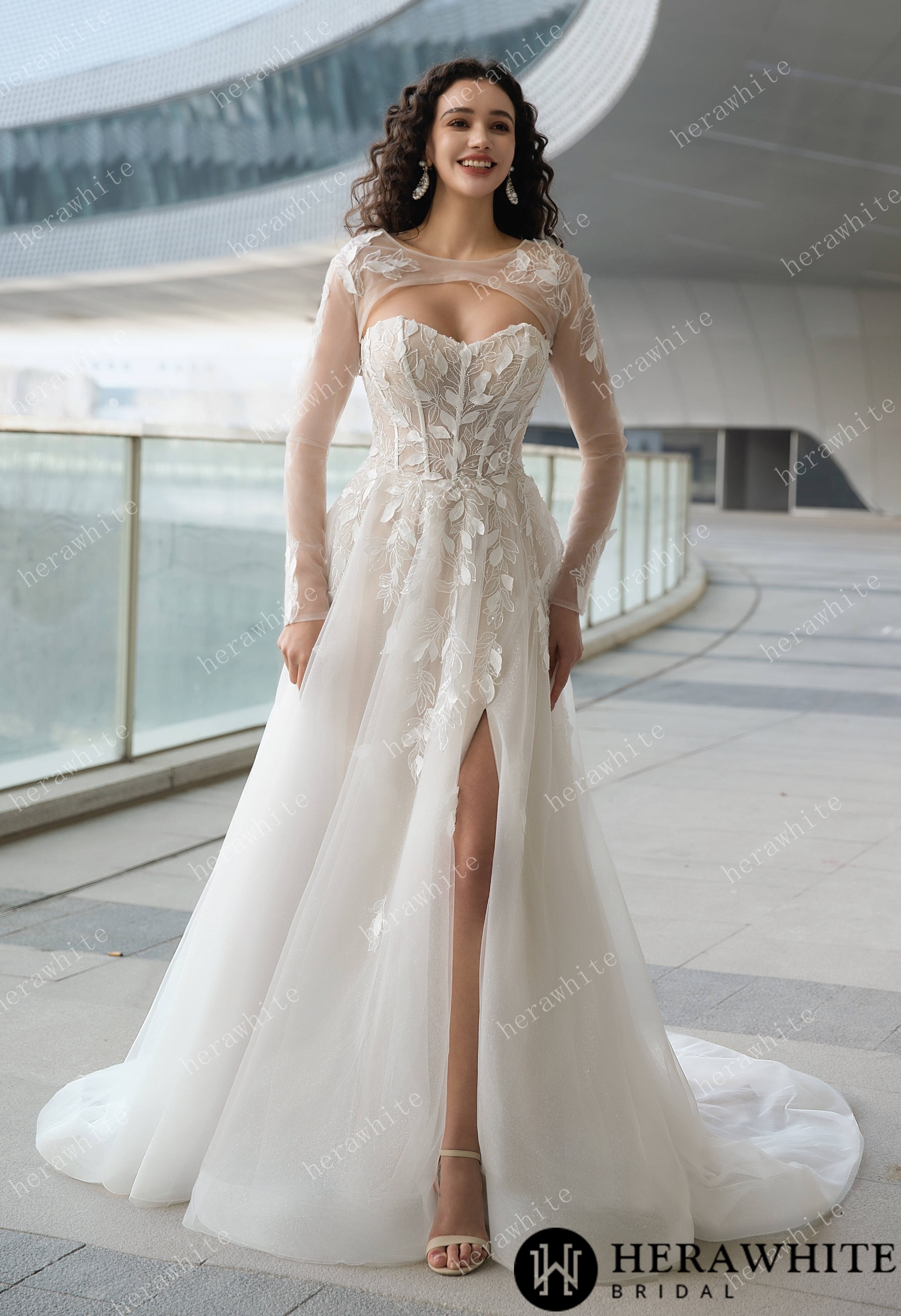 In Stock/ Sweetheart Lace Appliqué Wedding Gown with High-Slit A-Line Skirt