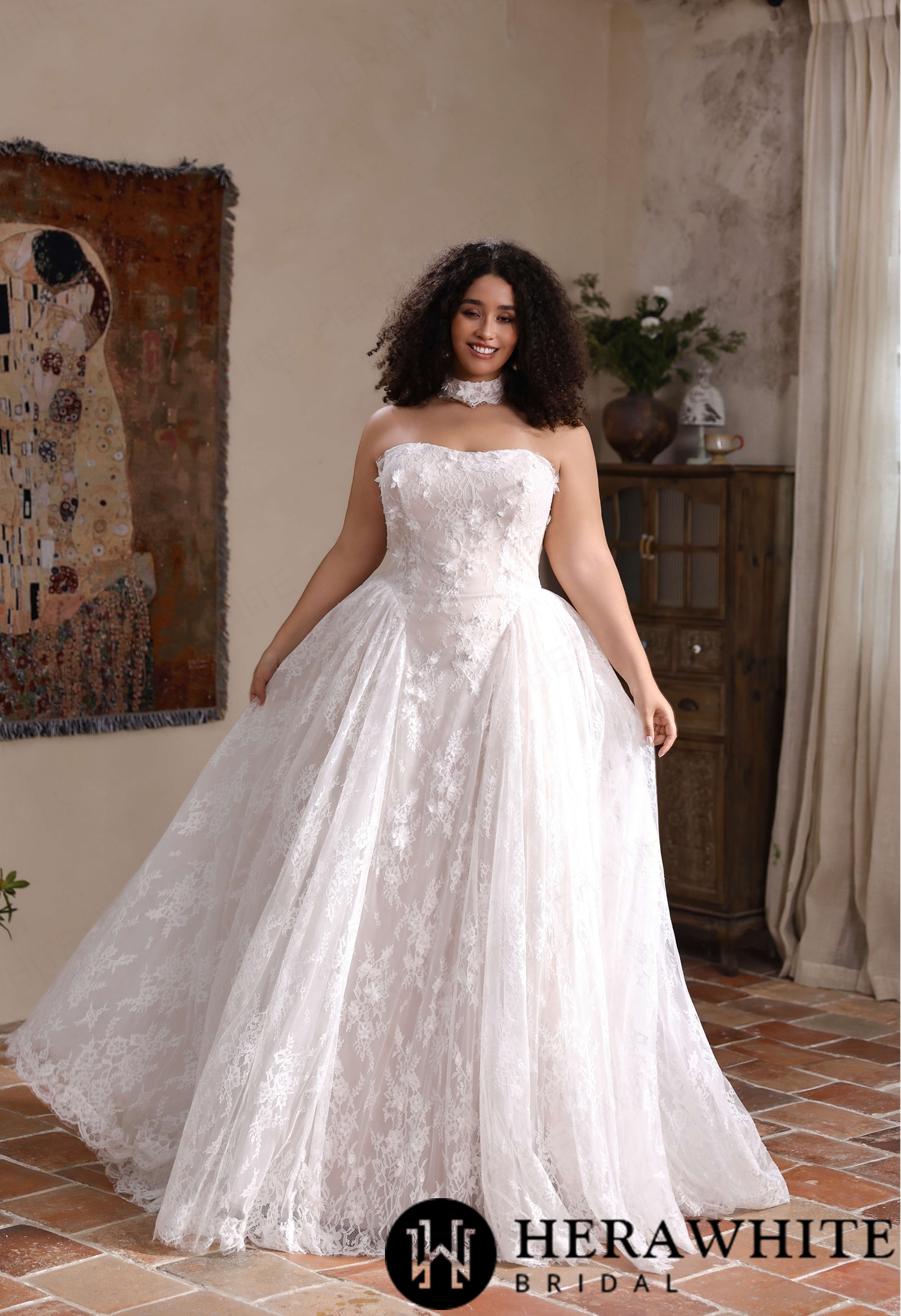 Vintage Strapless Allover Chantilly Lace Plus Size Ballgown Wedding Dress