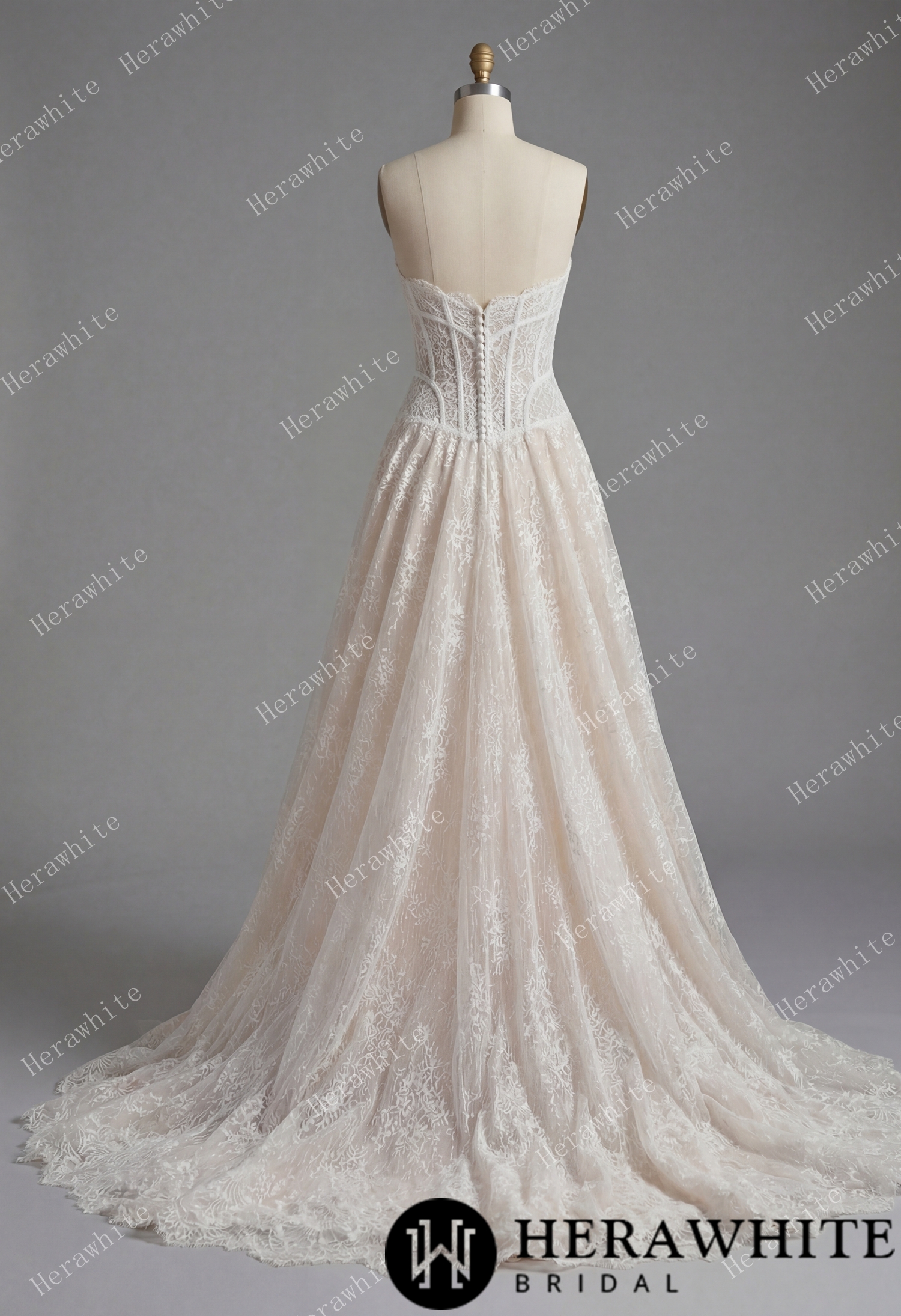 In Stock/ Strapless Sweetheart Chantilly Lace Wedding Gown