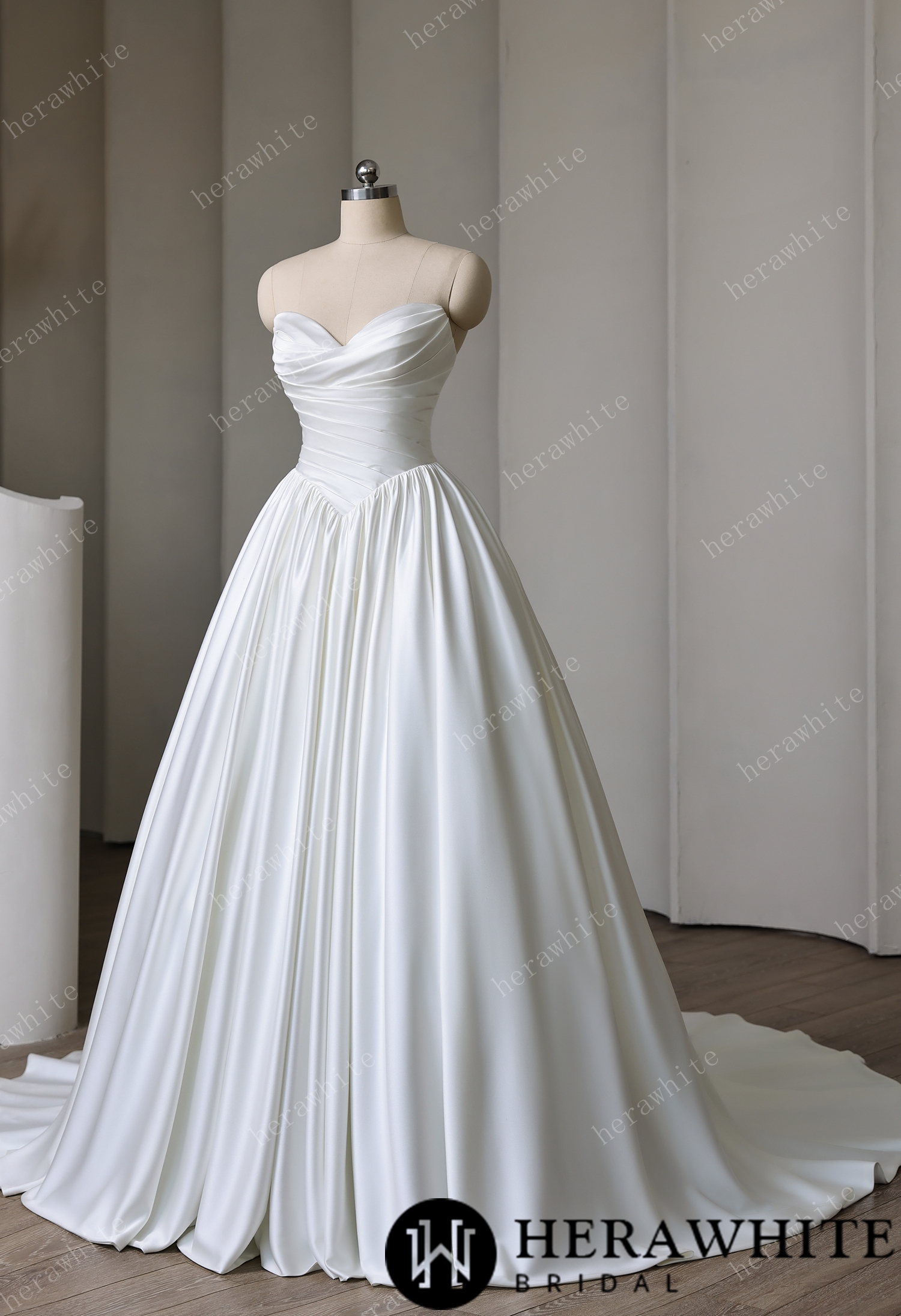 In Stock/ Strapless Sweetheart Satin Ball Gown with Pleated Bodice