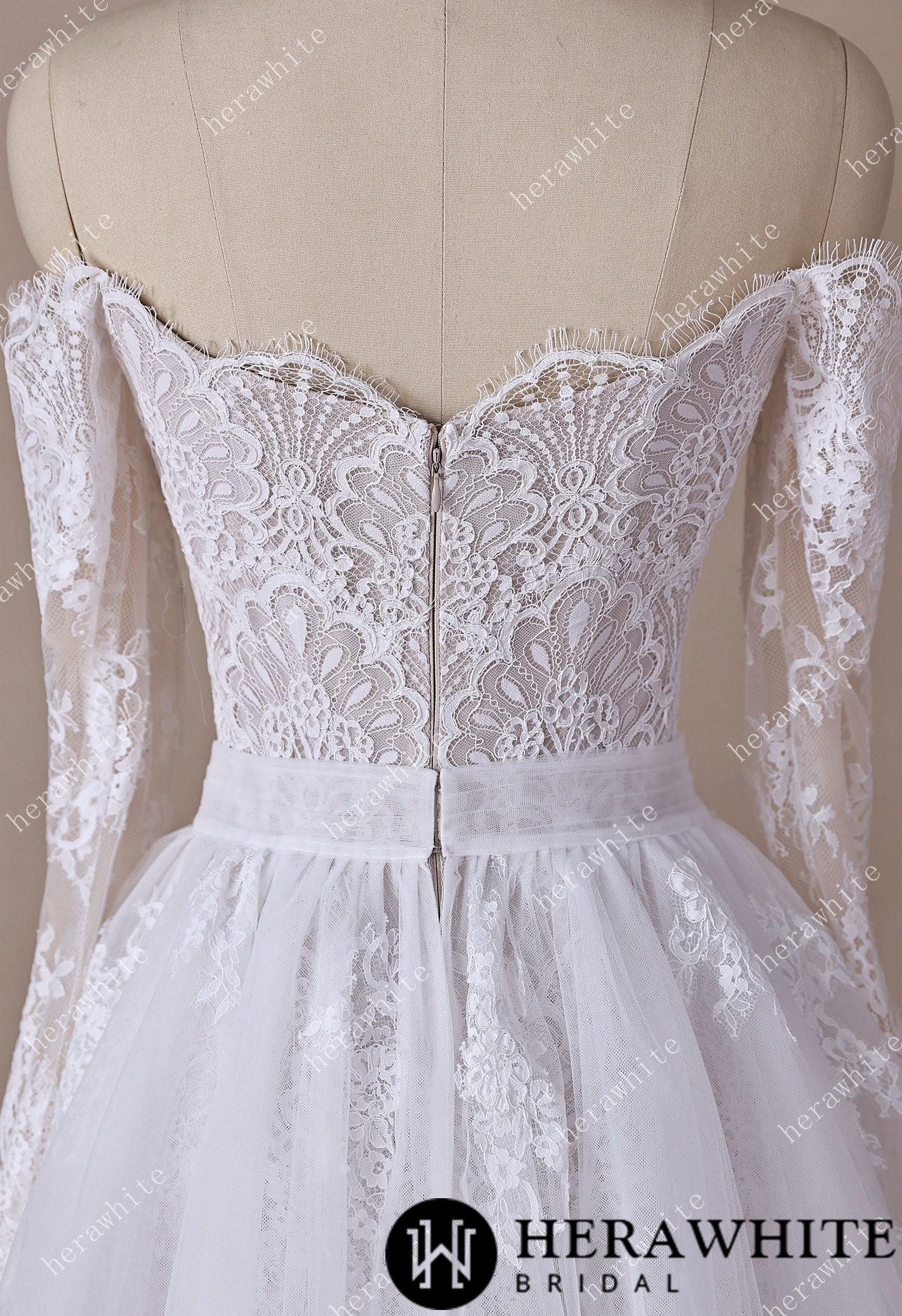In Stock/ Irregular Neckline Symmetric Lace Off-the-Shoulder Long-Sleeve Bridal Gown with Detachable Tulle Over Skirt