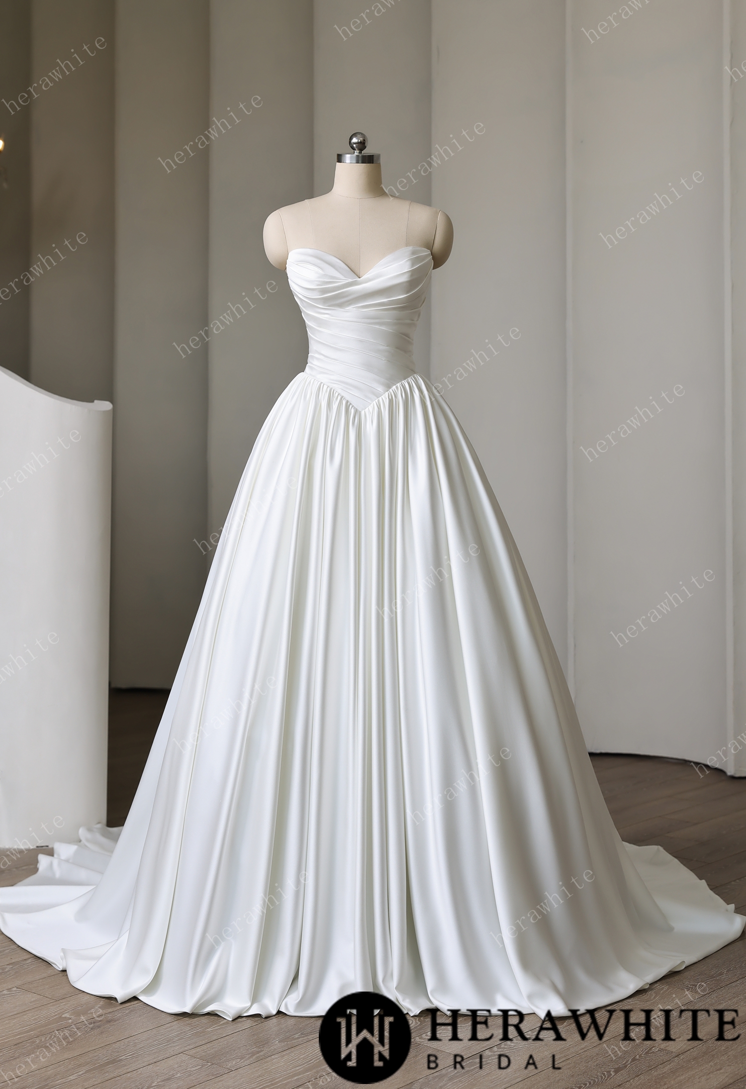 In Stock/ Strapless Sweetheart Satin Ball Gown with Pleated Bodice