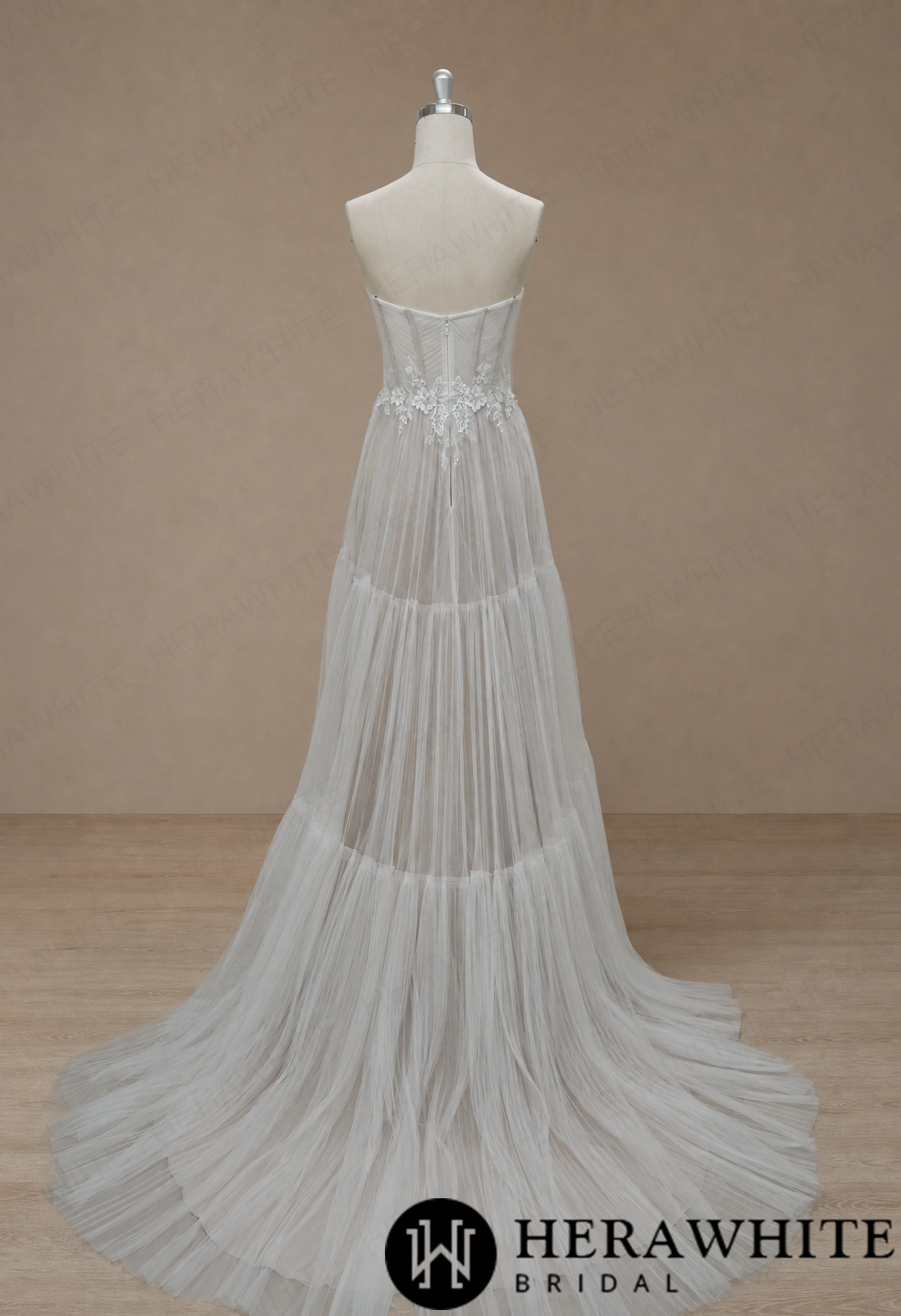 Tiered A-Line Tulle Wedding Dress with Floral Lace HW4097
