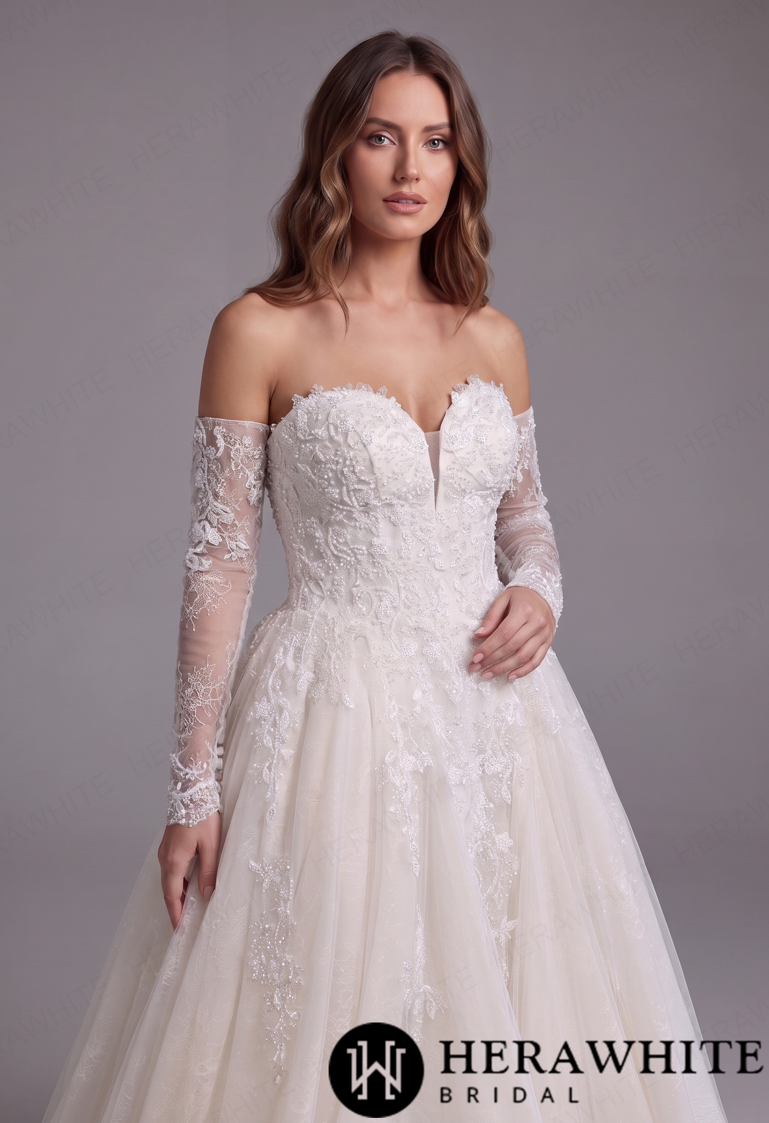 Romantic Detachable Lace Sleeve Sweetheart Tulle Ballgown Wedding Dress
