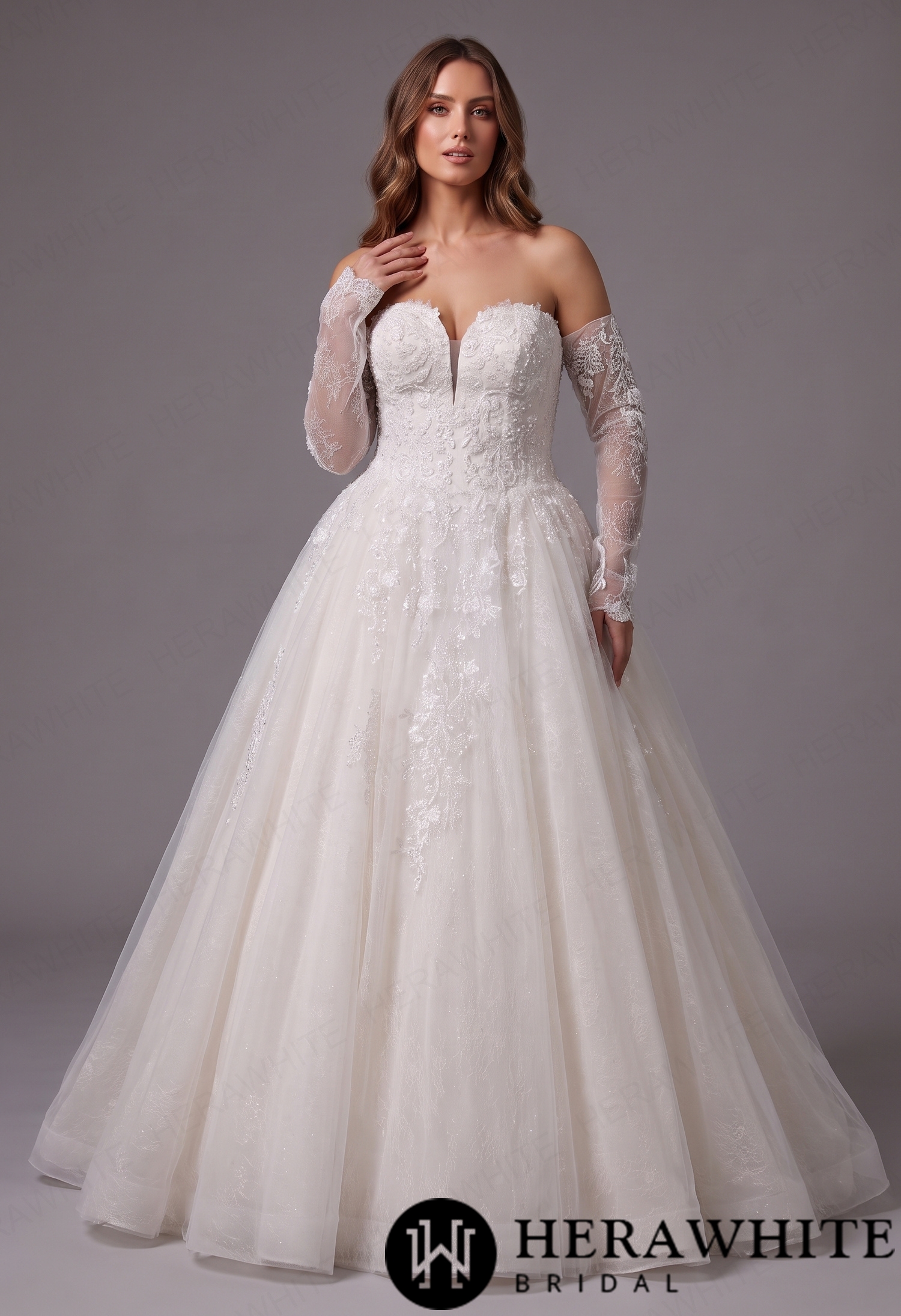 Romantic Detachable Lace Sleeve Sweetheart Tulle Ballgown Wedding Dress