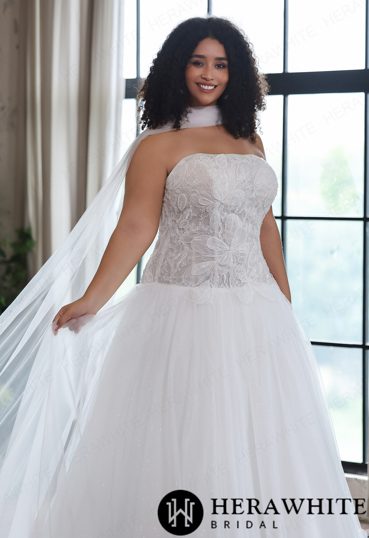 Detachable Pearl Beaded Tulle Bridal Jacket with Long Sleeves