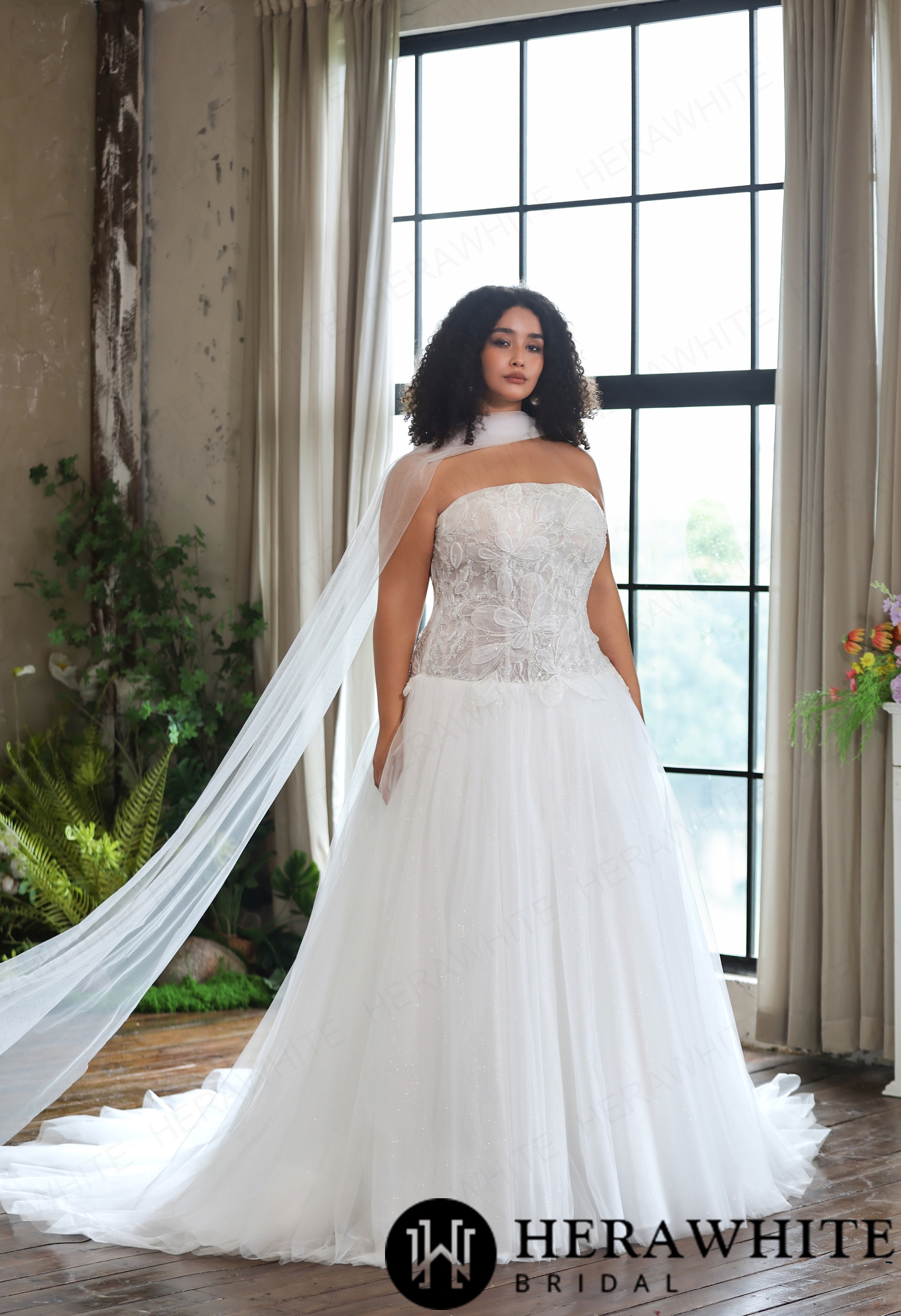 Detachable Pearl Beaded Tulle Bridal Jacket with Long Sleeves