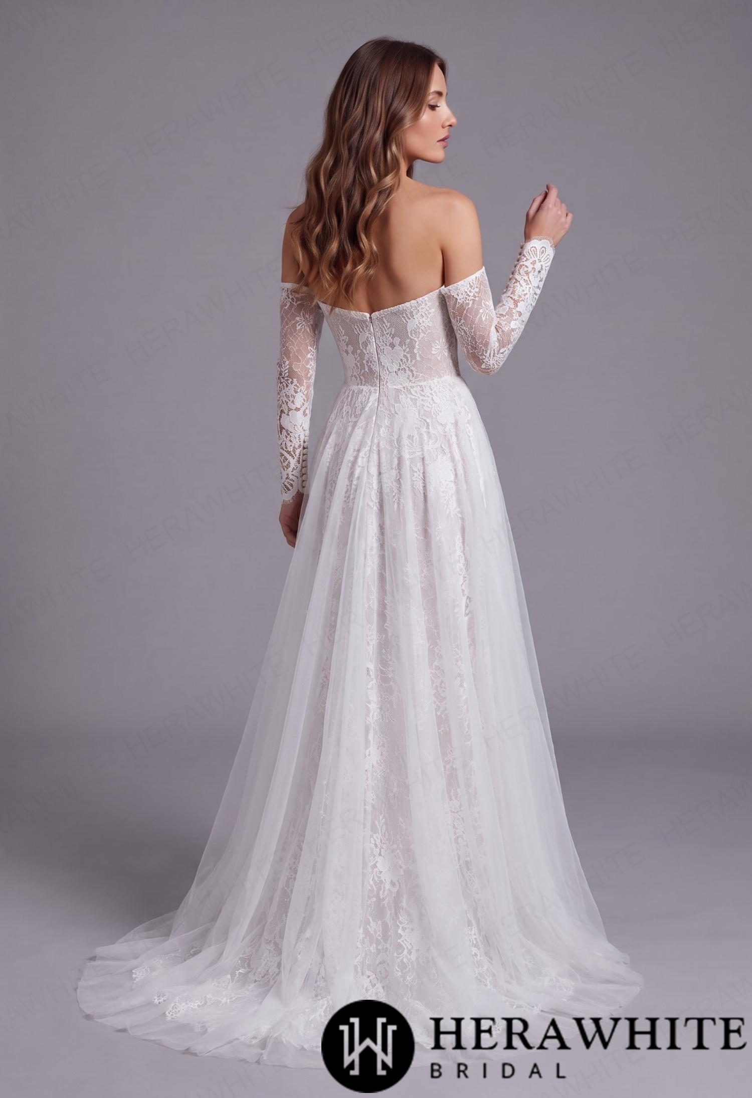 Romantic Cat Eye Chantilly Lace Sheath Wedding Dress