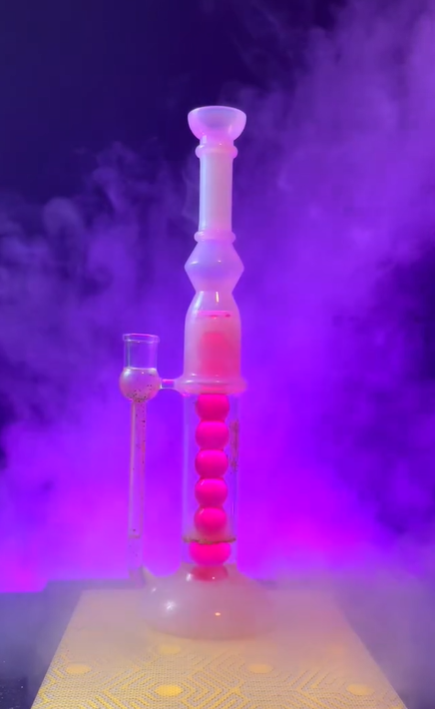 most popular pink bong