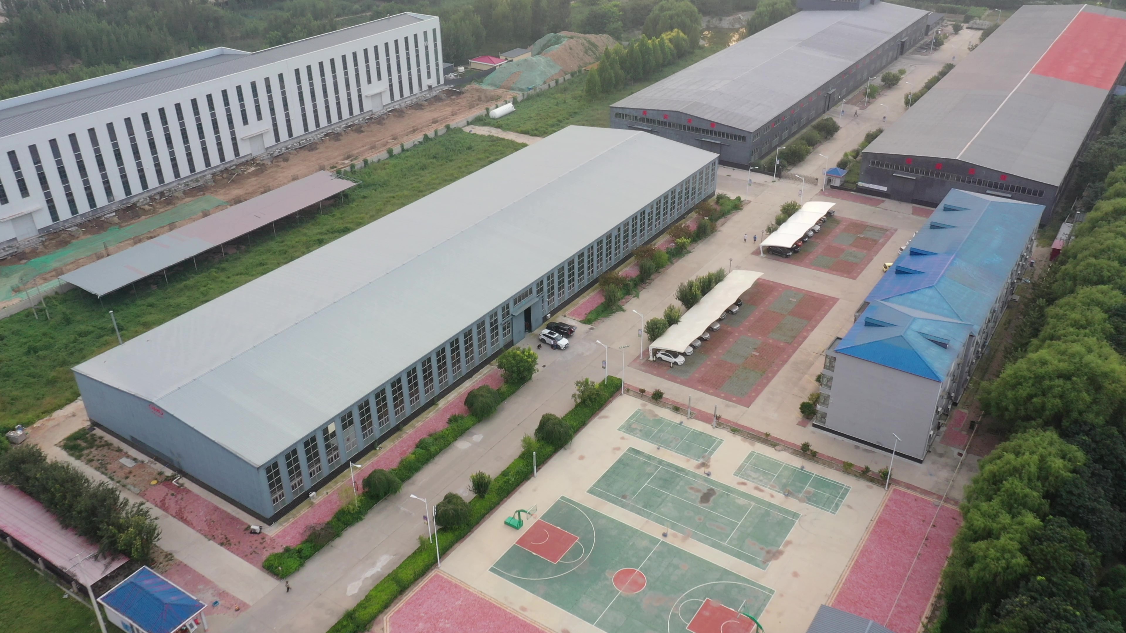 Phoenix Star glass factory and artisan glassblowing