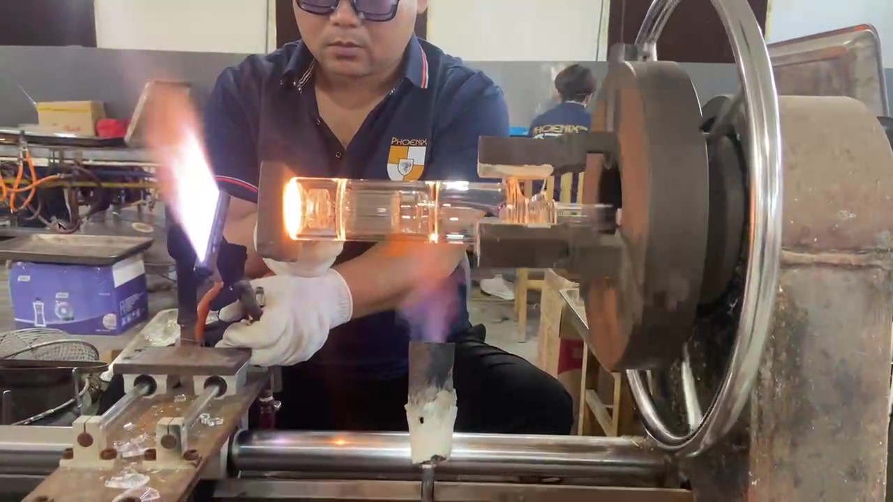 phoenix star bong factory glass blowing process