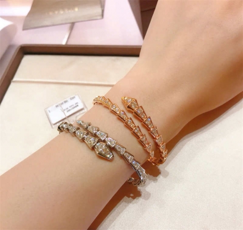 Wholesale Top Quality Fashion bracelet with box #5934