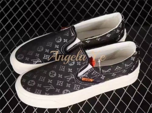 Wholesale fashion casual canvas shoes for women size: 5-11 LOV #15645