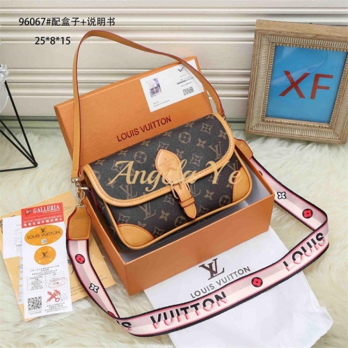 Wholesale fashion shoulder bag size:25*8*15cm with box LOV #19160