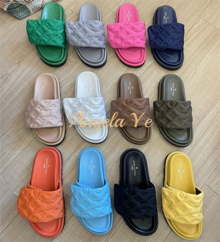 1 pair fashion slide slipper size:5-11 with box LOV #19317