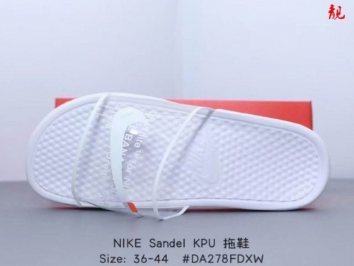 NIKE BENASSI JDI 037