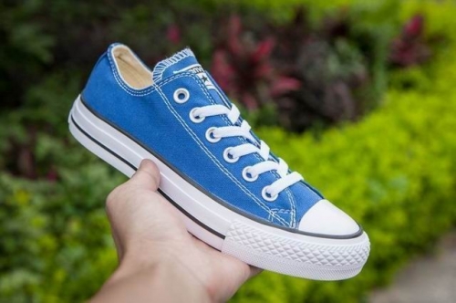 Converse Canvas Shoes A004