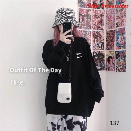 NIKE Sweatshirt 437