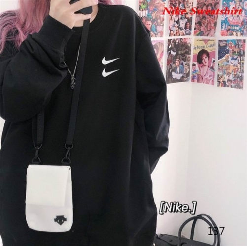 NIKE Sweatshirt 447