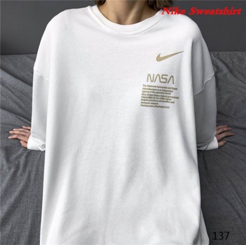 NIKE Sweatshirt 411