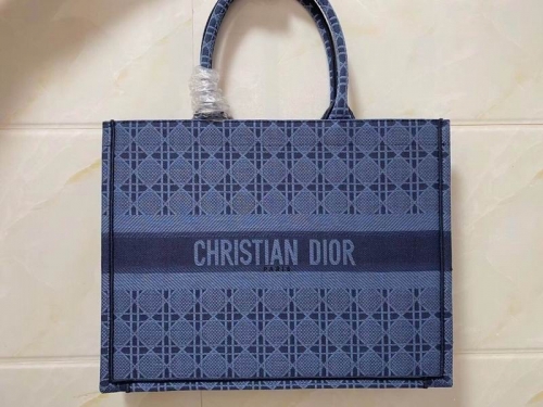 D.I.O.R. Bags AAA 017