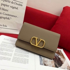 V.A.L.E.N.T.I.N.O. Bags AAA 050