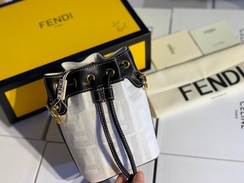 F.E.N.D.I. Bags AAA 033