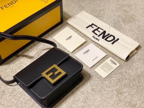 F.E.N.D.I. Bags AAA 022