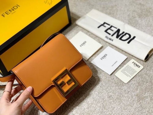 F.E.N.D.I. Bags AAA 023