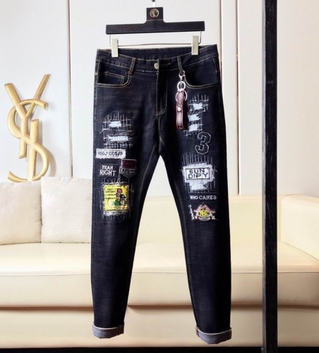 V.e.r.s.a.c.e. Jeans 067