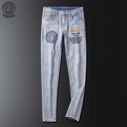 V.e.r.s.a.c.e. Jeans 016