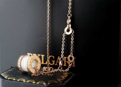 B.v.l.g.a.r.i. Necklace 094