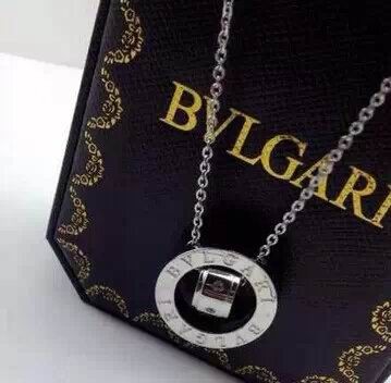 B.v.l.g.a.r.i. Necklace 058