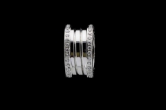 B.v.l.g.a.r.i. Ring 021