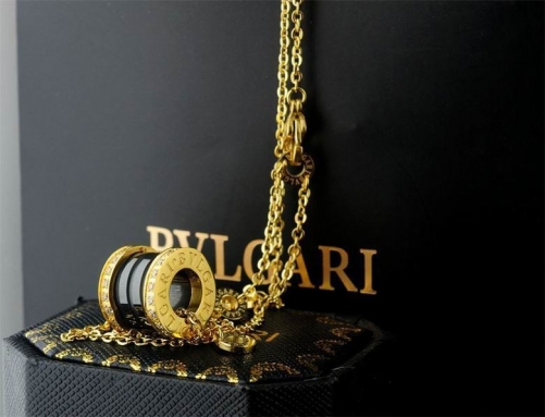 B.v.l.g.a.r.i. Necklace 099