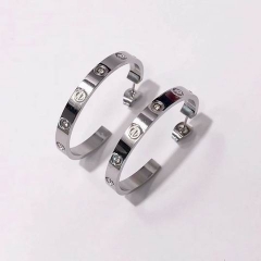 C.a.r.t.i.e.r. Earring 030