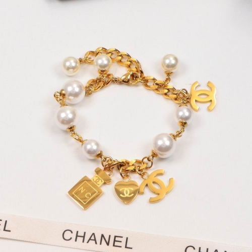 C.h.a.n.e.l. Bracelet 024