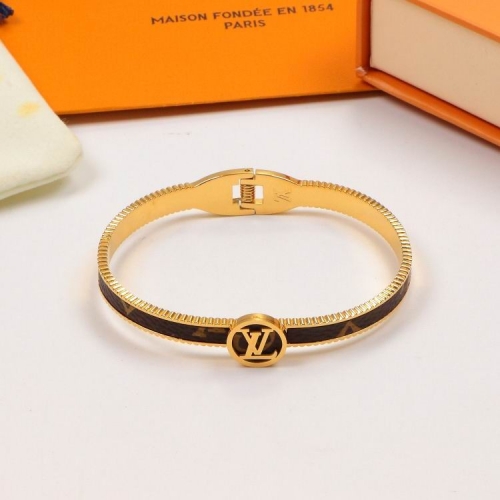 L.V. Bangle 147